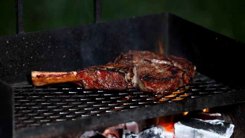 How to Grill a Tomahawk Steak - A Guide to Grilling the Perfect Steak